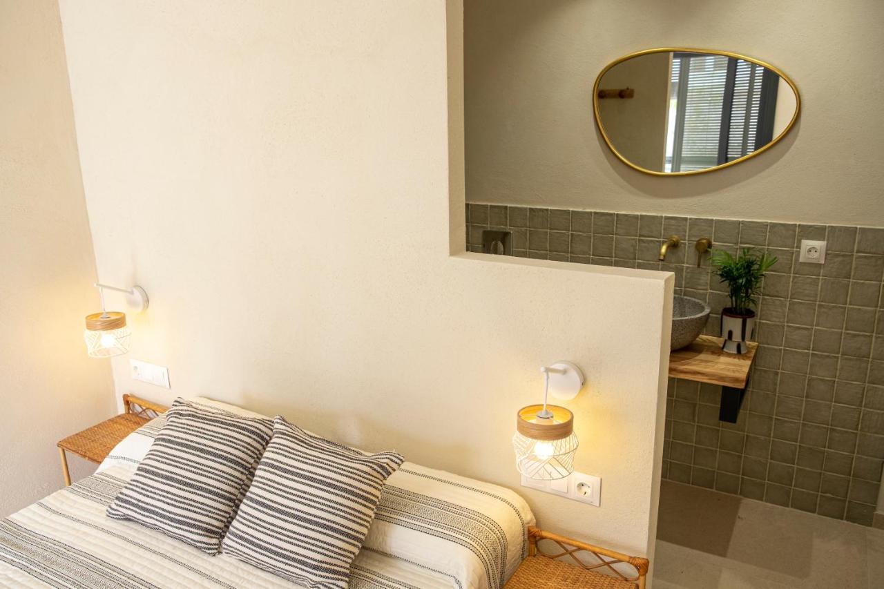 Bed and Breakfast Cala Pipa El Poble Nou del Delta Exterior foto