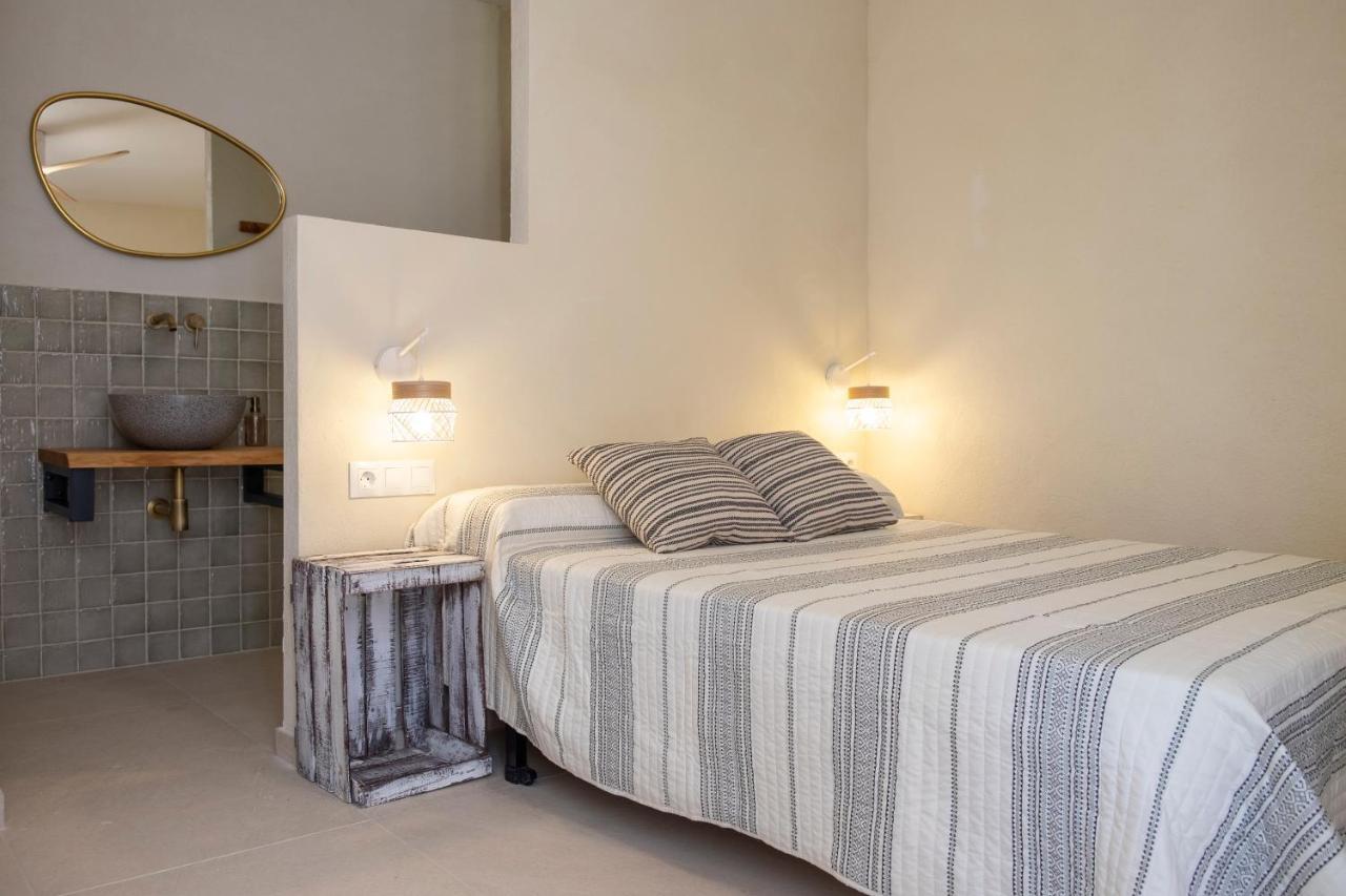 Bed and Breakfast Cala Pipa El Poble Nou del Delta Exterior foto